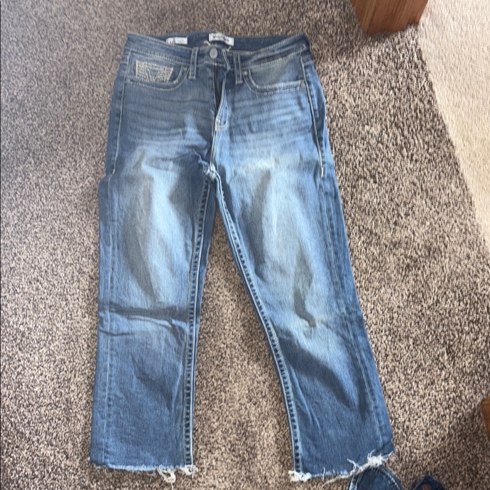 Vigoss Blue Straight Leg Jeans with Raw Hem